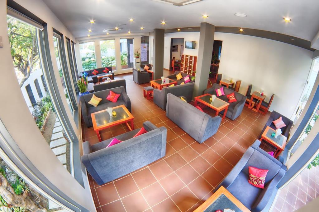 The Blue Corner Boutique Hotel Phnom Penh Exterior photo