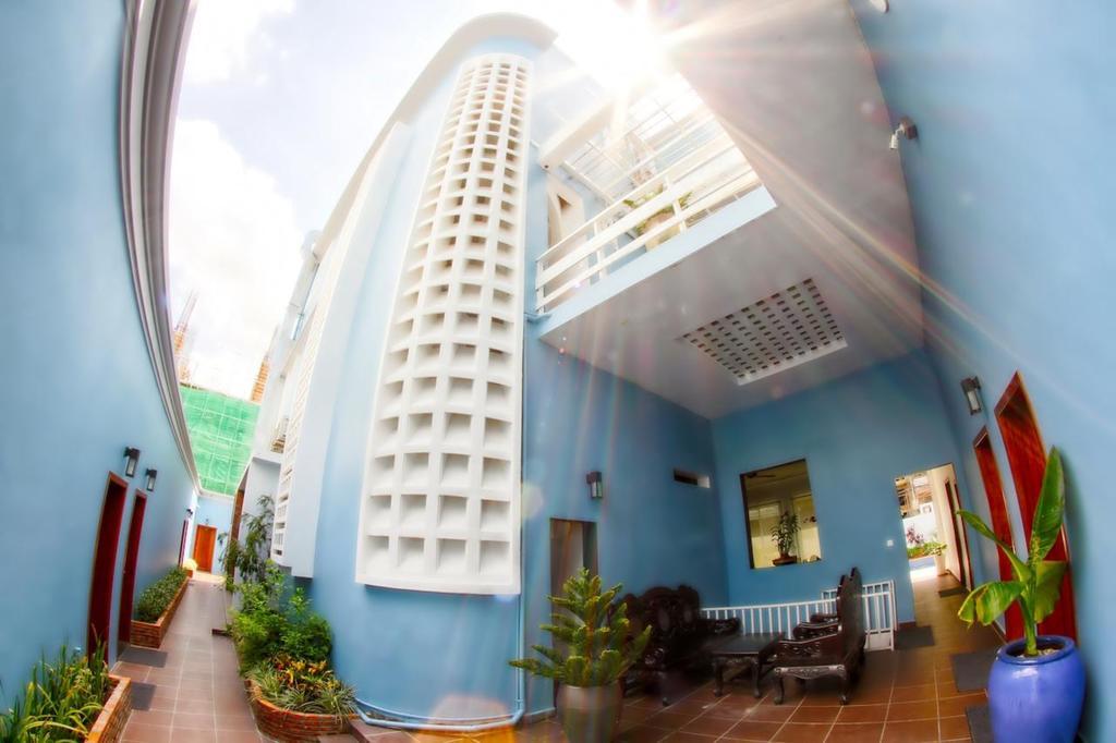 The Blue Corner Boutique Hotel Phnom Penh Exterior photo