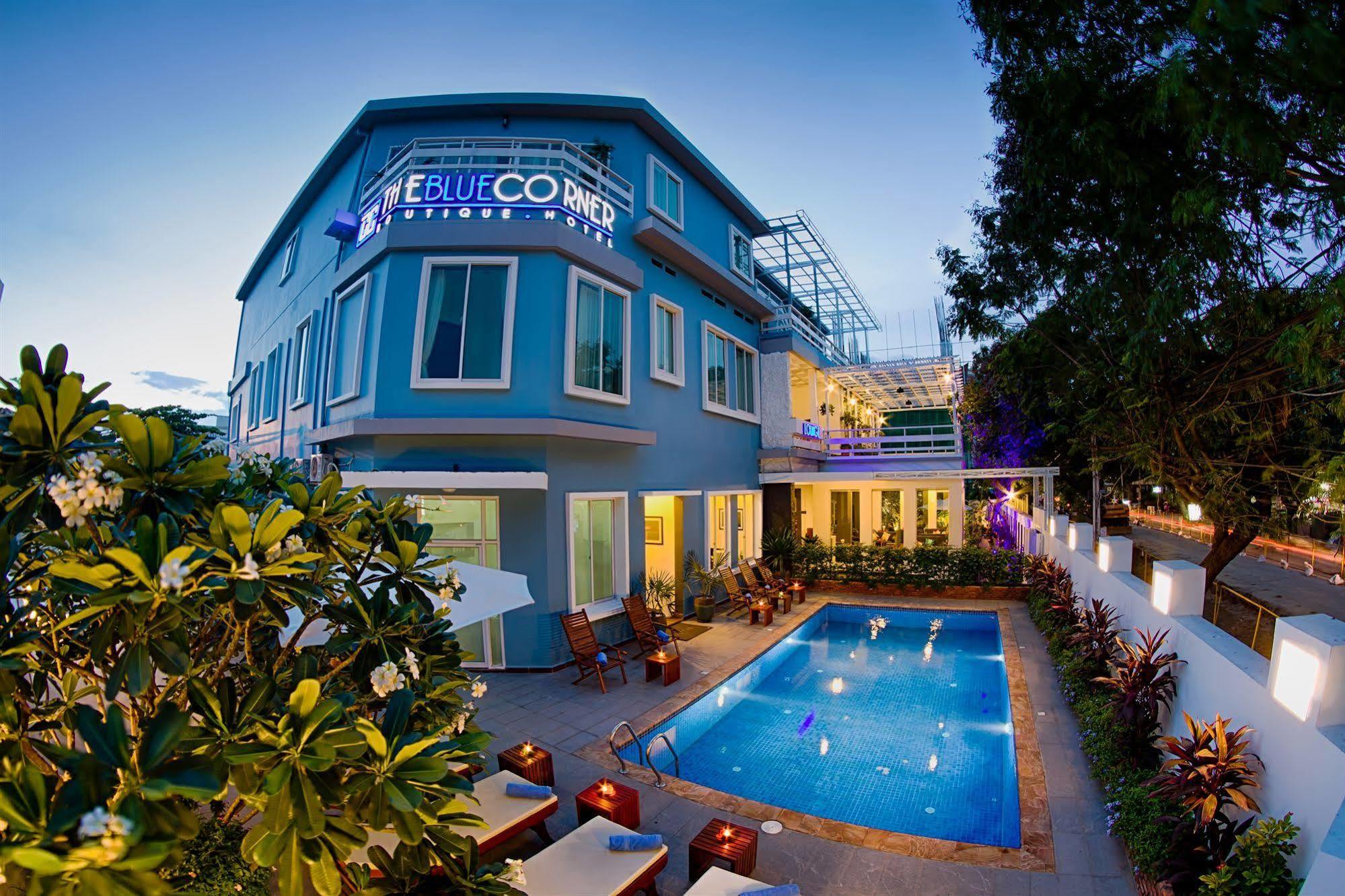 The Blue Corner Boutique Hotel Phnom Penh Exterior photo